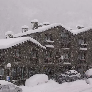 https://lermita.andorra-la-vella-hotels.net